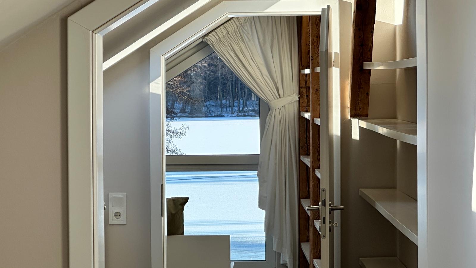 Galerie-Ebene Dachzimmer – Designvilla Niederlehme